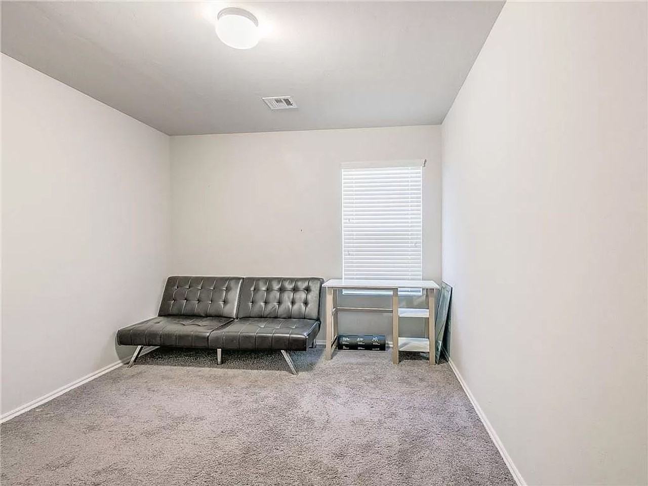 805 Hallow Oak Ct - Photo 4 of 18