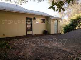 featured image of 517 E Jackson St