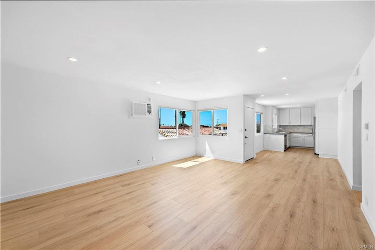 223 Avenida Victoria - Photo 5 of 36