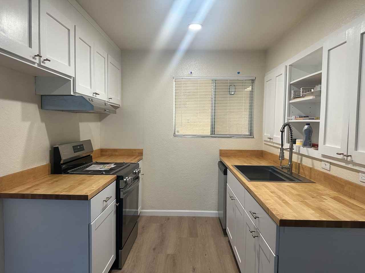 742 Nightingale Dr - Photo 3 of 9