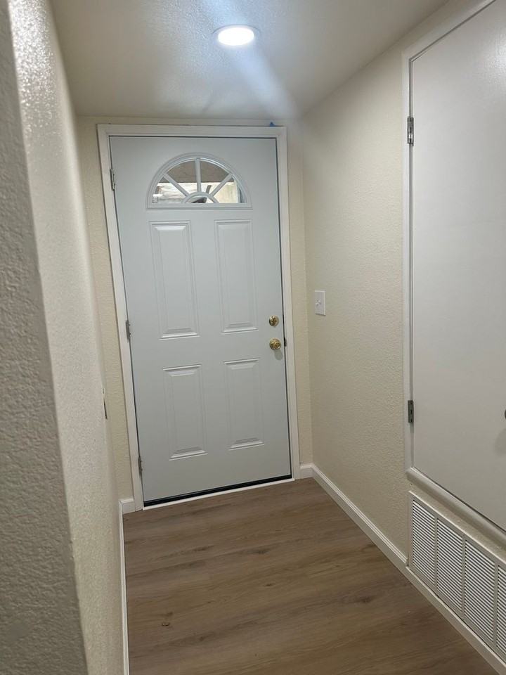 742 Nightingale Dr - Photo 7 of 9