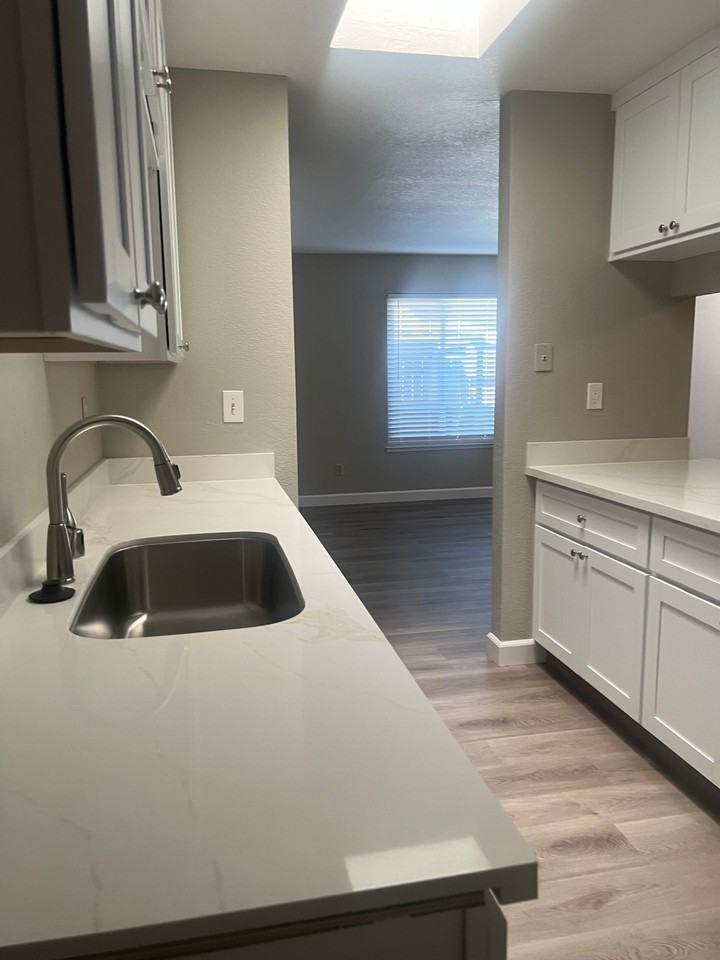 1152 Johnson Court - Photo 3 of 35