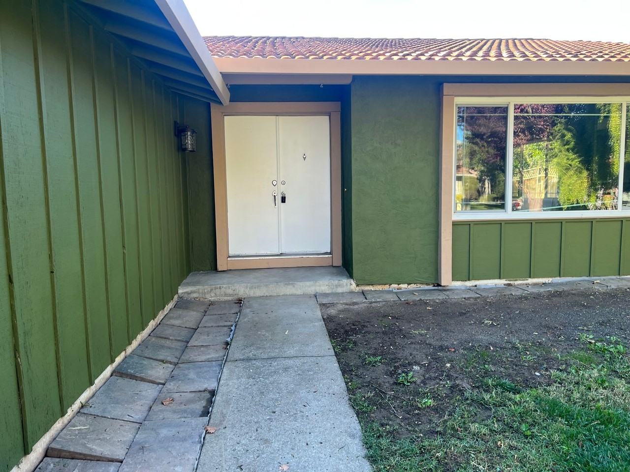 6296 Hansen Dr - Photo 3 of 37