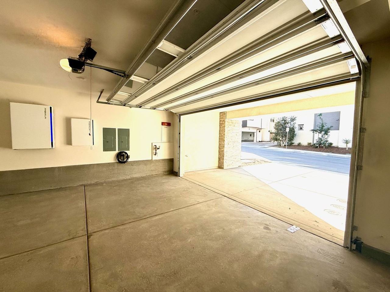 300 Triangular Rd - Photo 4 of 34