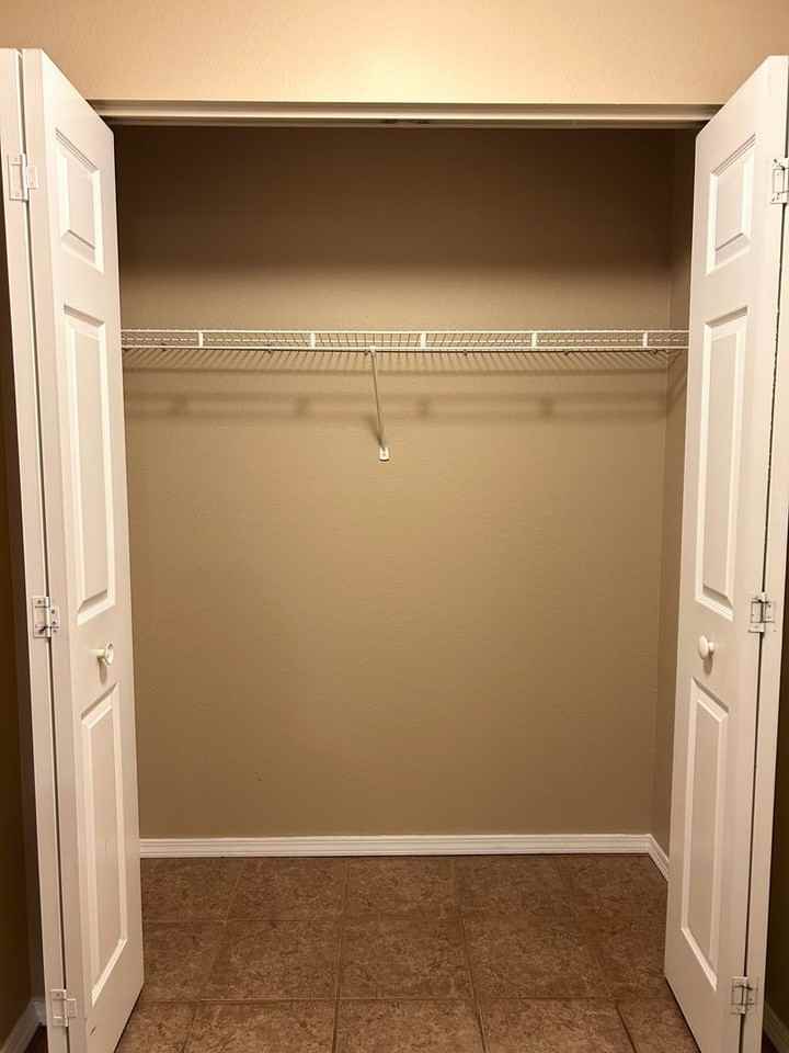 3757 S Gekeler Ln - Photo 7 of 26