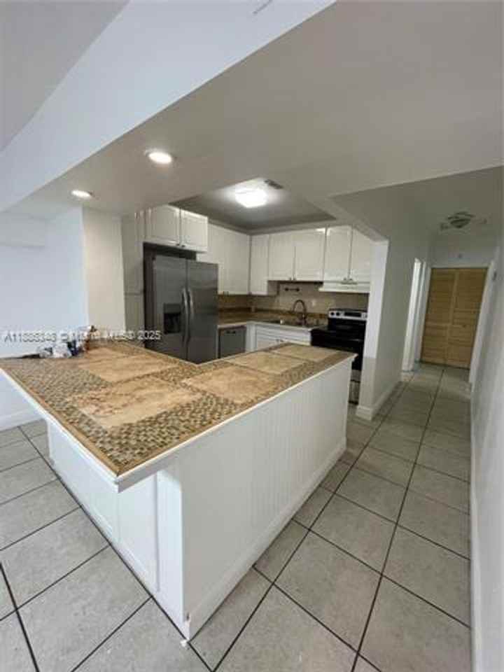 5921 Southwest 62nd Street #0 - Photo 3 of 9