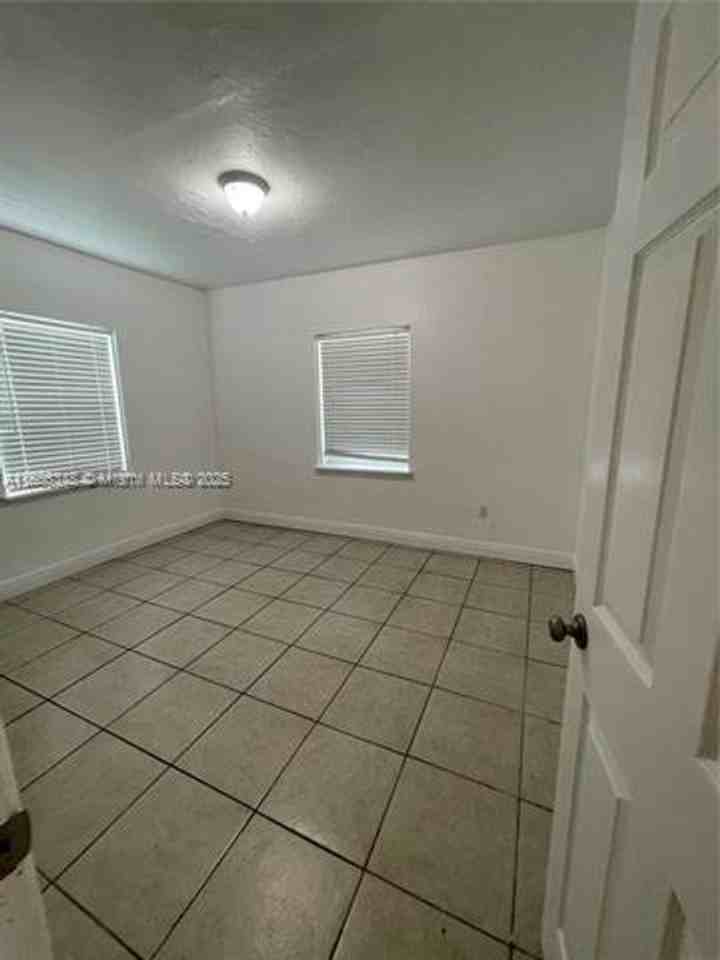 5921 Southwest 62nd Street #0 - Photo 7 of 9