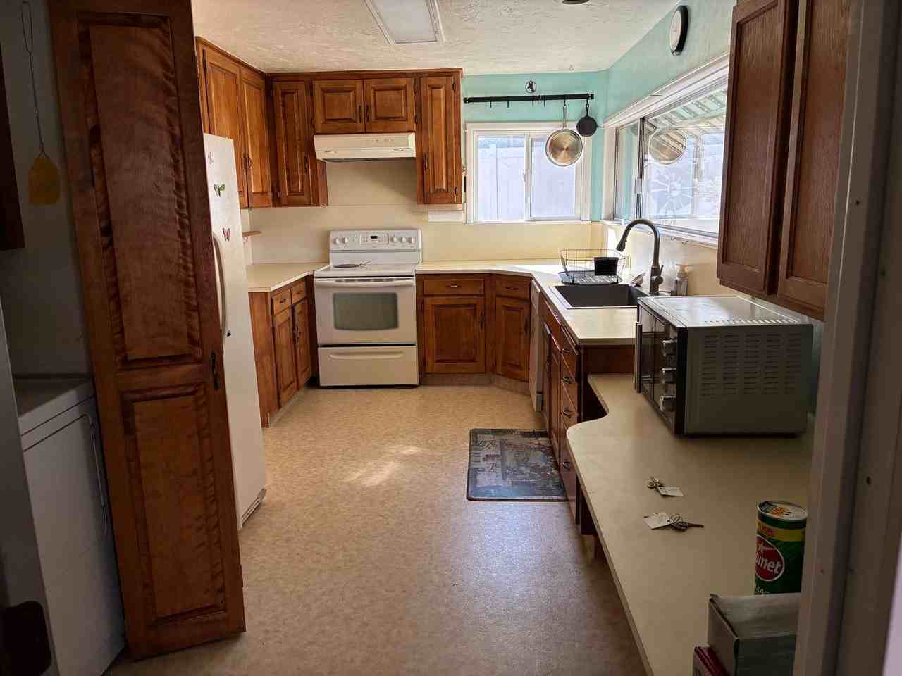 322 S 400 E - Photo 6 of 13