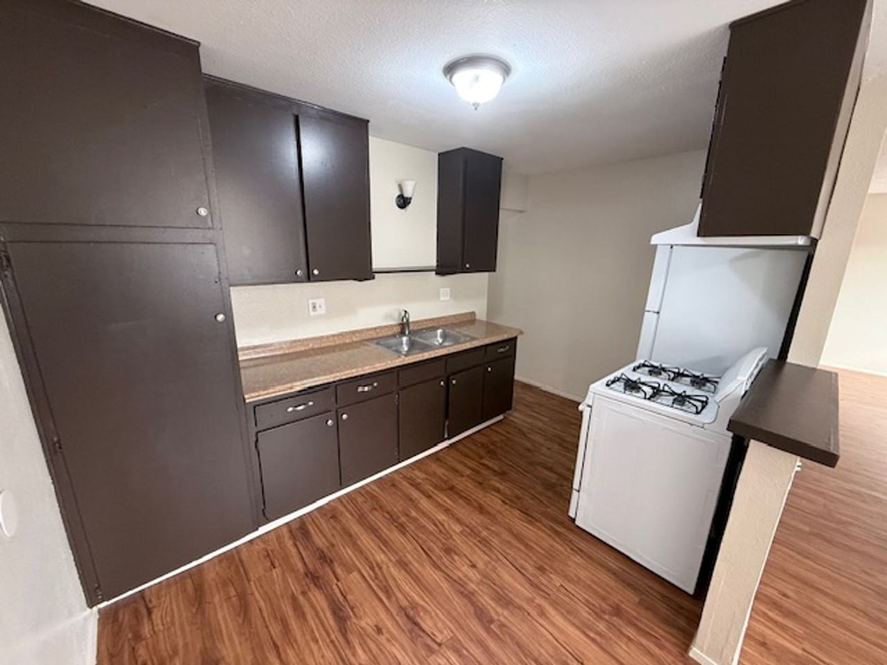 BayClub - Photo 6 of 15