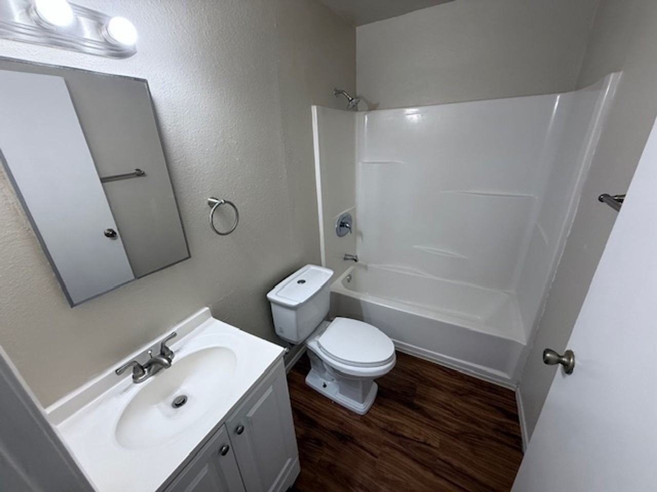 BayClub - Photo 7 of 15