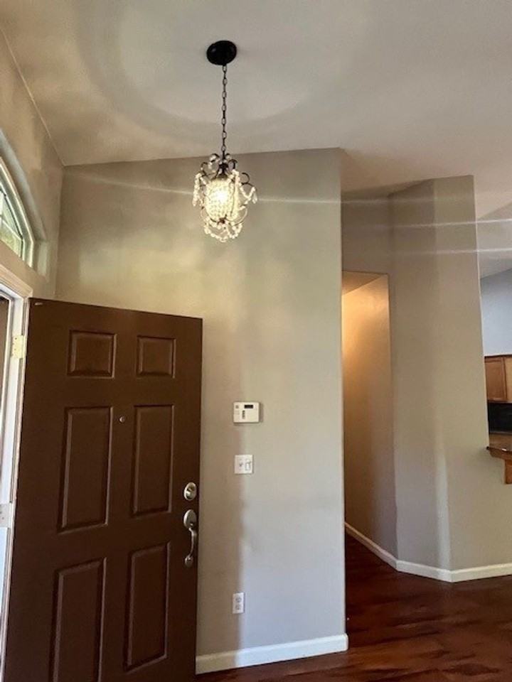 171 N Lindsay St - Photo 3 of 12