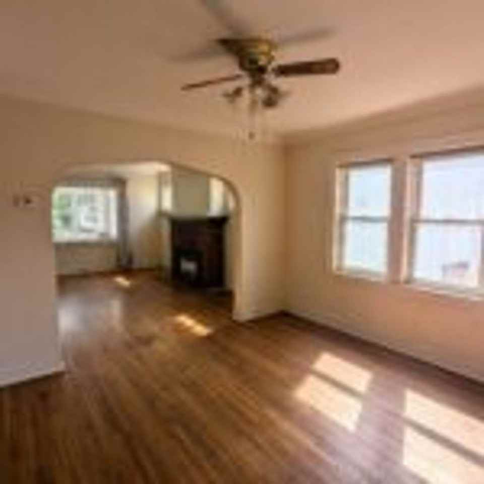 1307 N 20th Ave E - Photo 5 of 17