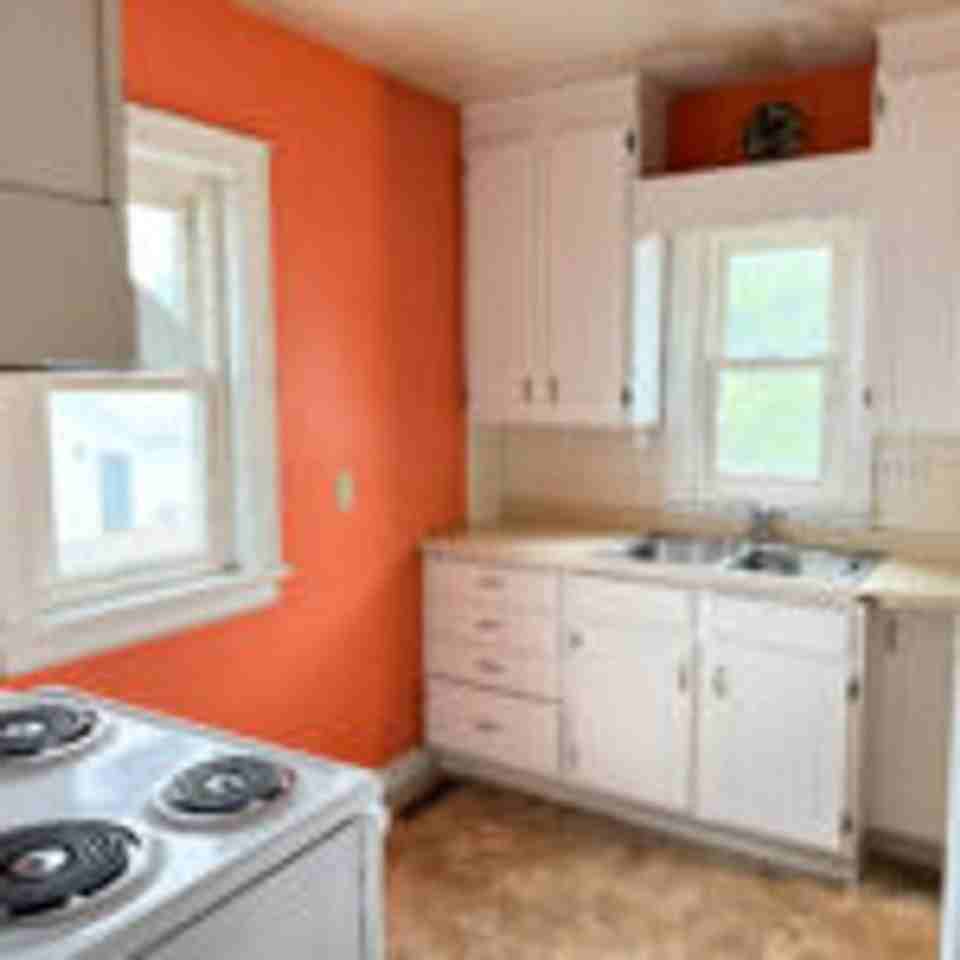 1307 N 20th Ave E - Photo 7 of 17