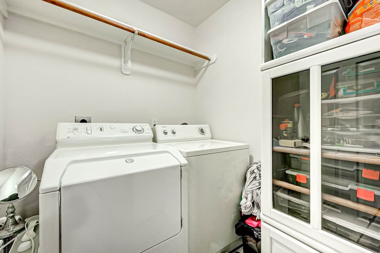 1410 Greenway Village Dr - Photo 6 of 43