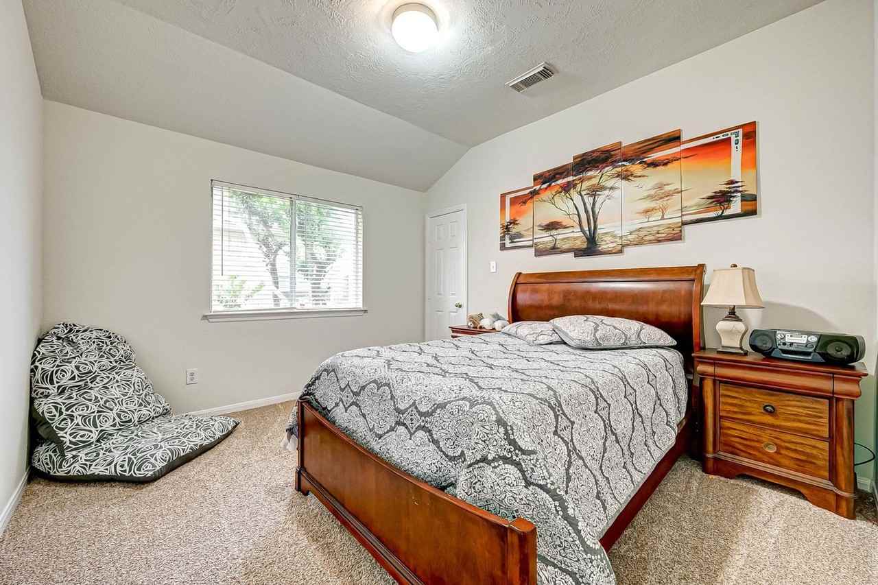 1410 Greenway Village Dr - Photo 7 of 43