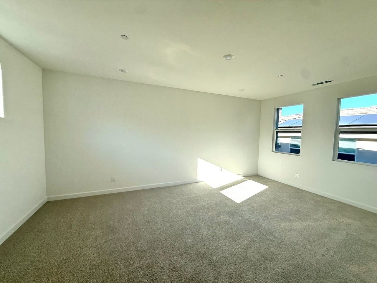 696 Metric Rd - Photo 4 of 24