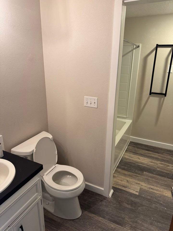 754 Edgemont Way - Photo 3 of 15