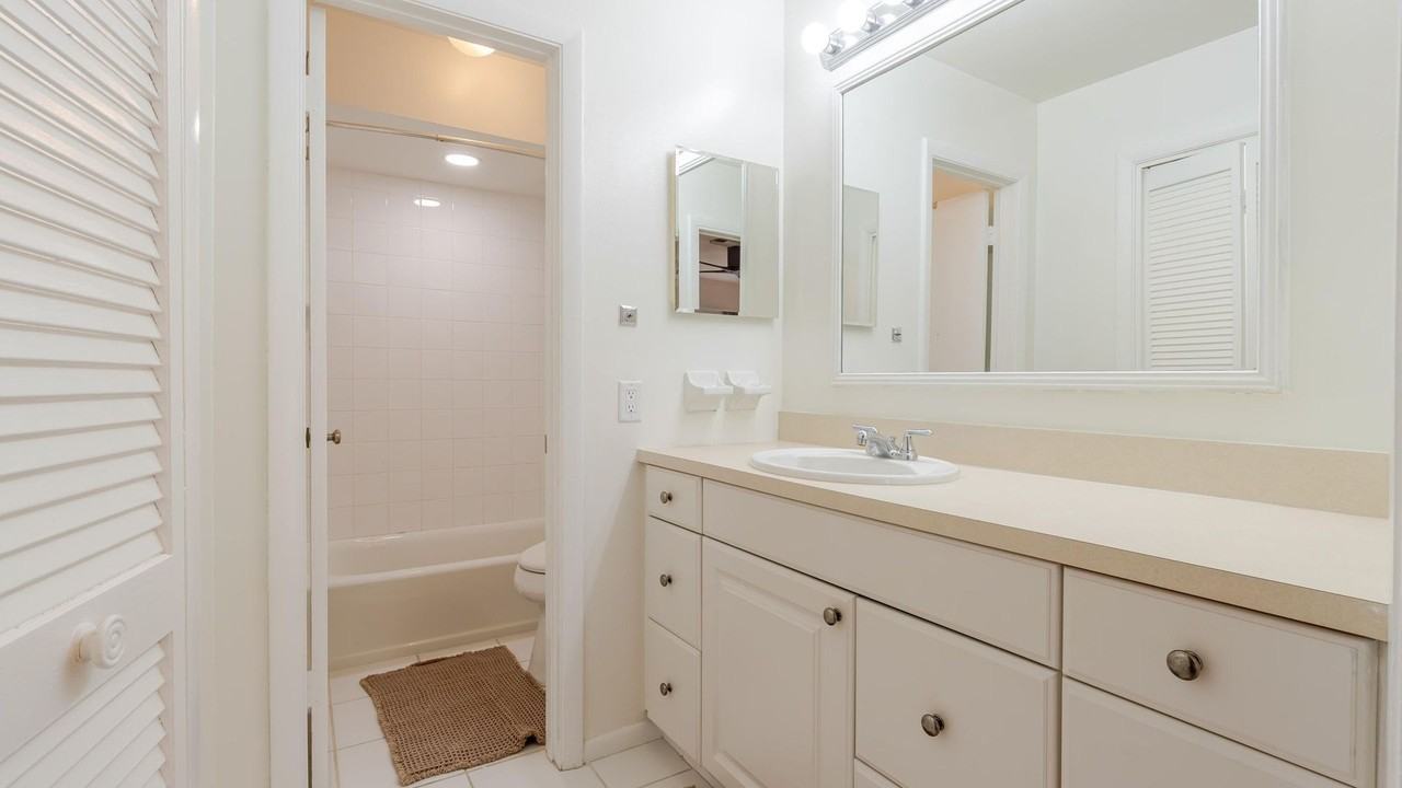 3069 Nw 27th Ter - Photo 3 of 50