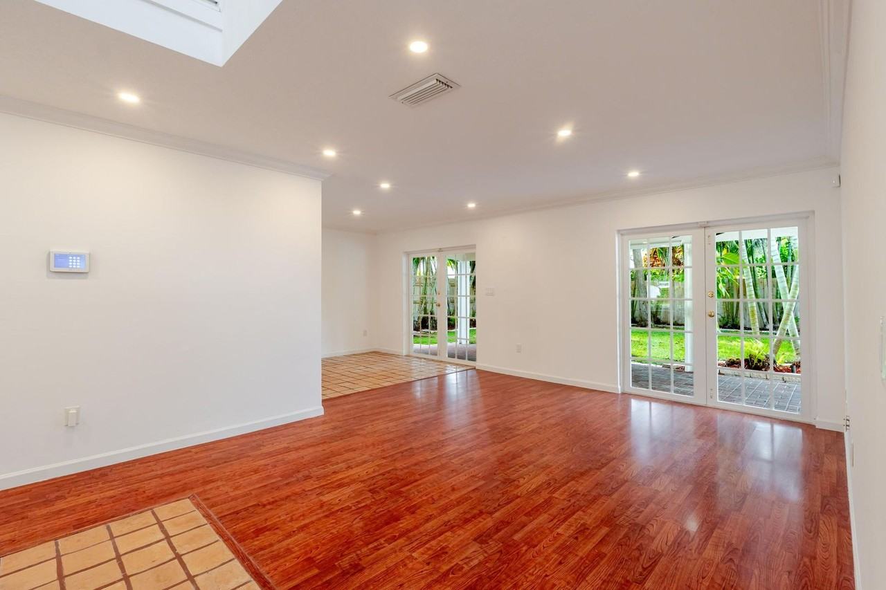 3069 Nw 27th Ter - Photo 6 of 50