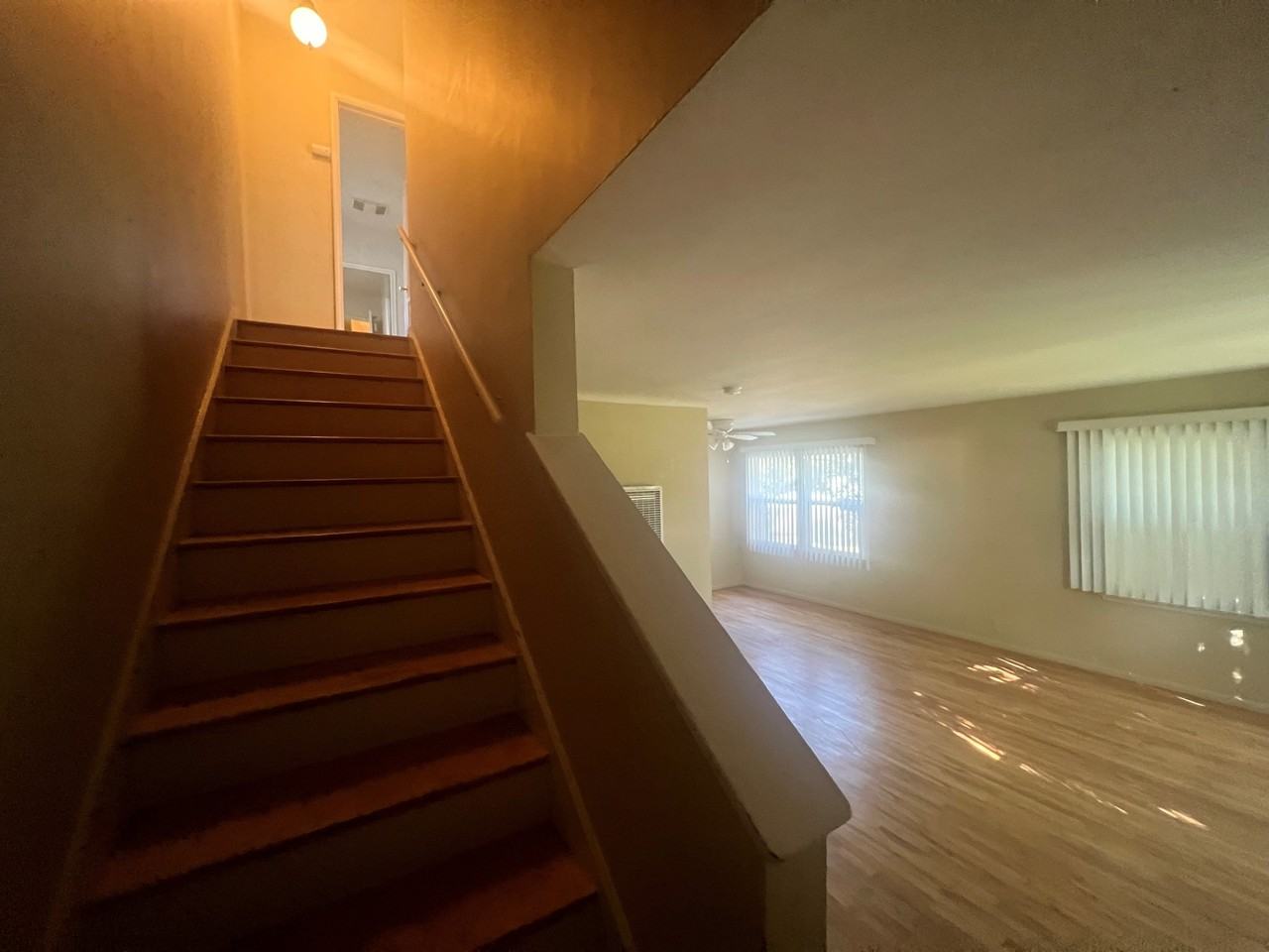 2111 HUNTINGTON/1801 - Photo 5 of 10