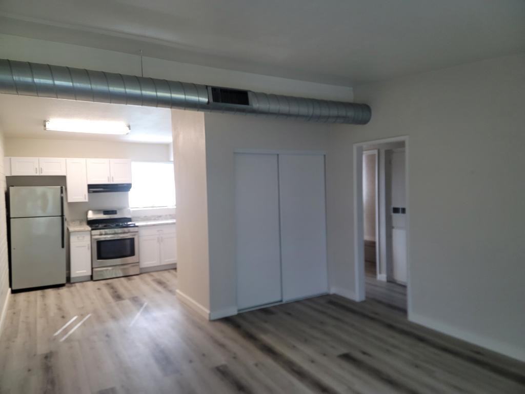 The Earll - Photo 2 of 23