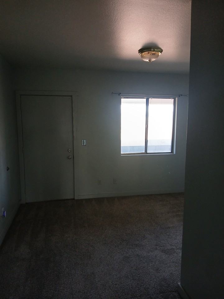 103 Broadway - Photo 4 of 5