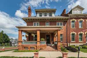 featured image of 1298 Locust St