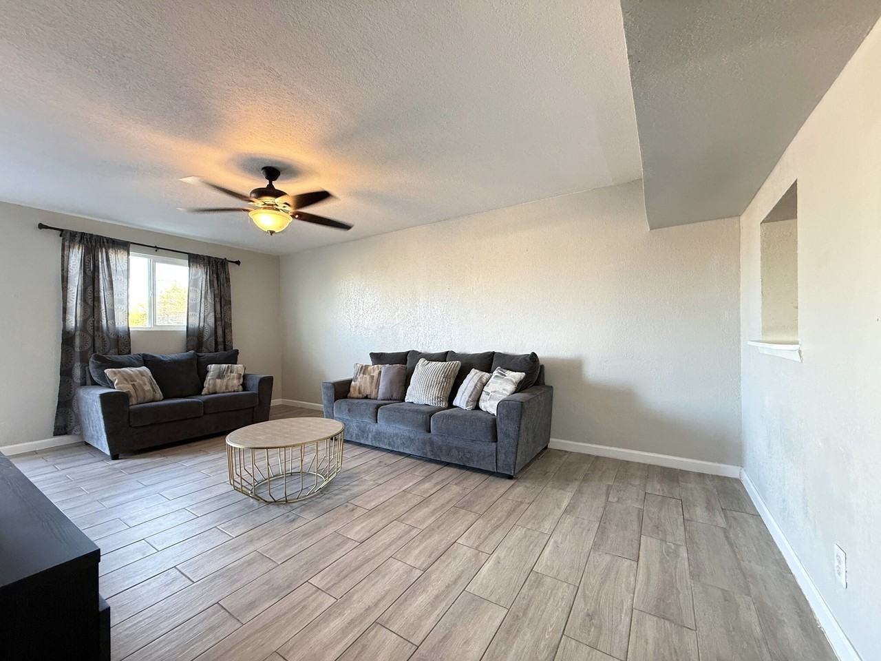 7441 Alameda Avenue - Photo 5 of 25