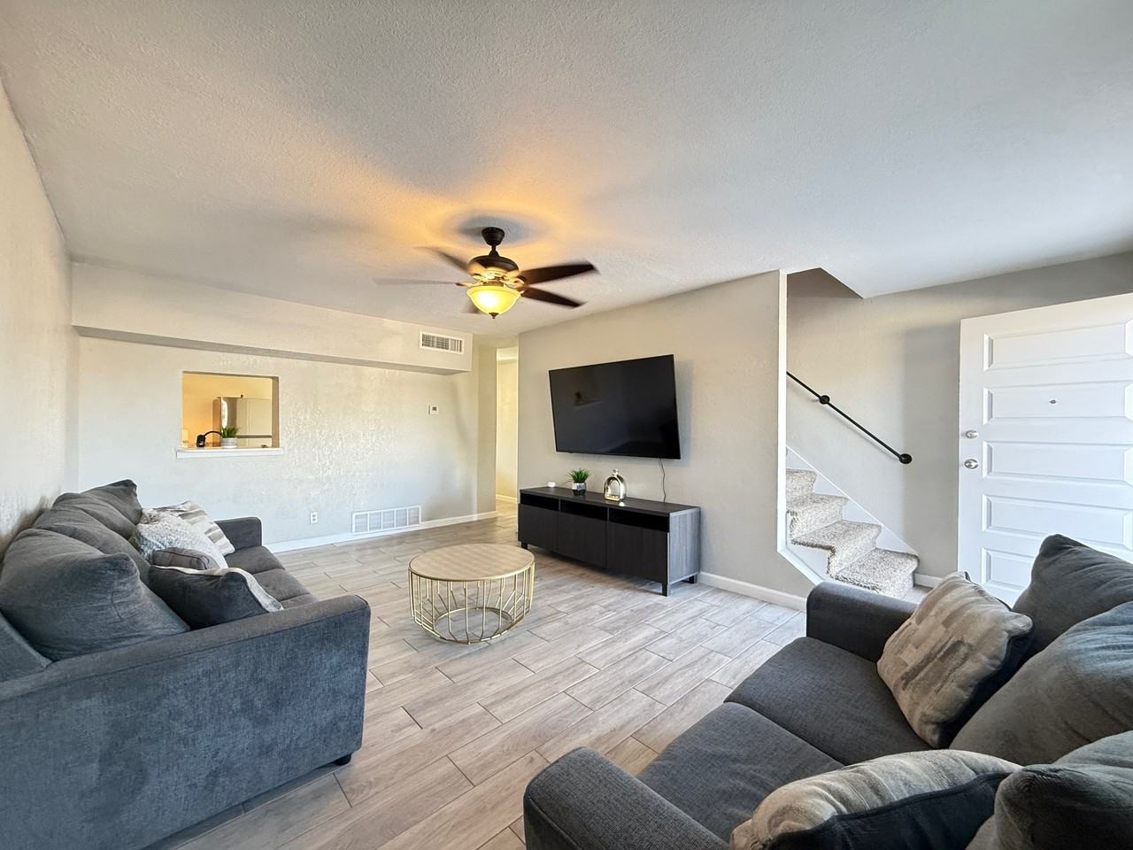 7441 Alameda Avenue - Photo 6 of 25