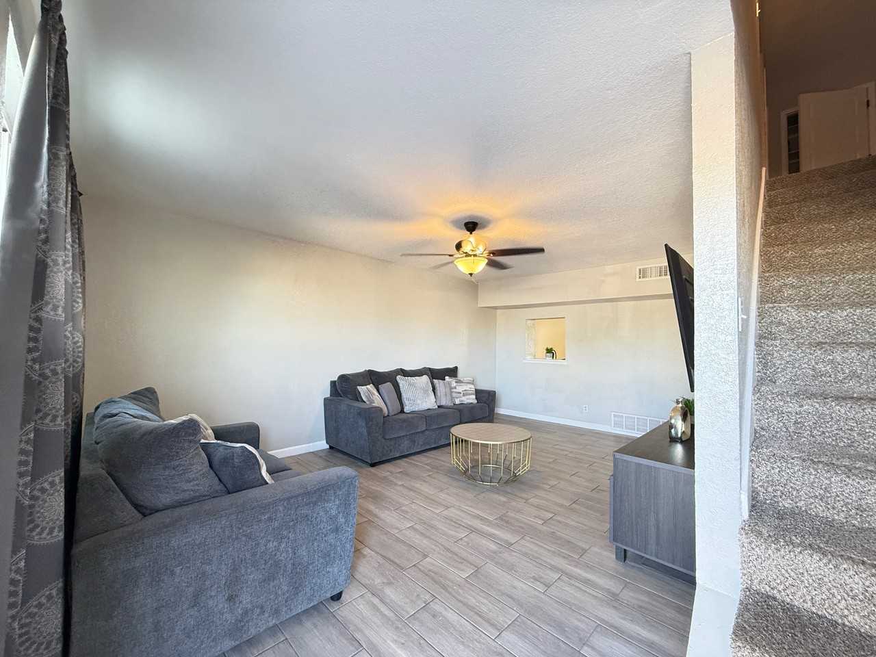 7441 Alameda Avenue - Photo 7 of 25