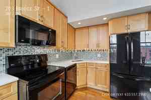 featured image of 203 Bridge St #1