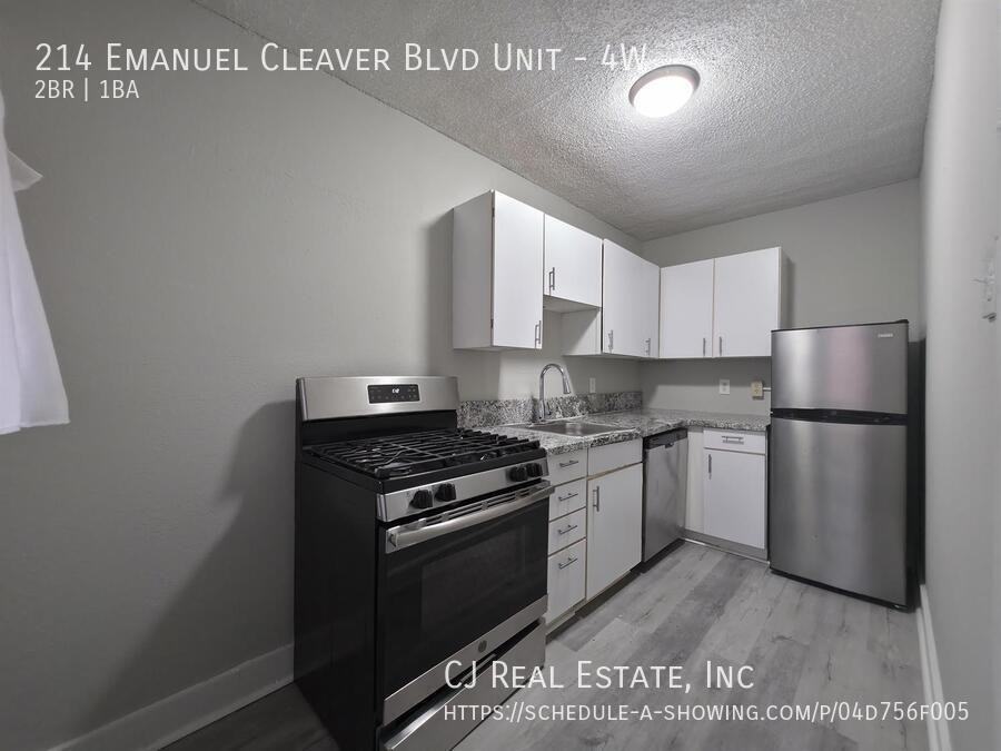 214 Emanuel Cleaver Ii Blvd #4W - Photo 6 of 11