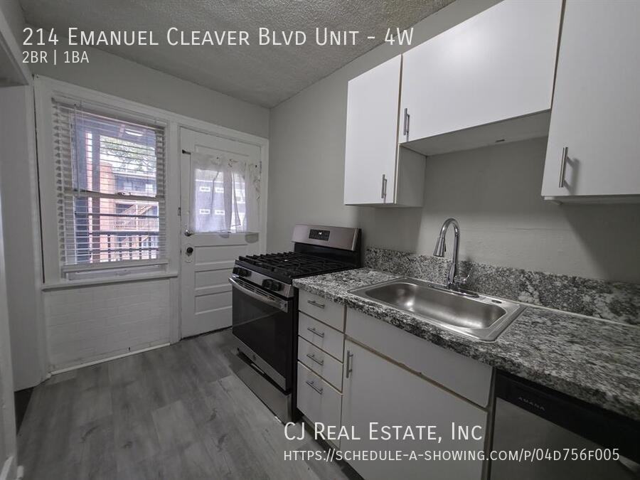 214 Emanuel Cleaver Ii Blvd #4W - Photo 7 of 11