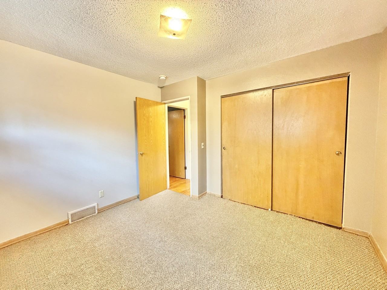 625 Vera Court - Photo 6 of 26