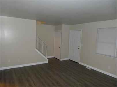 2131 Roosevelt Avenue - Photo 3 of 31