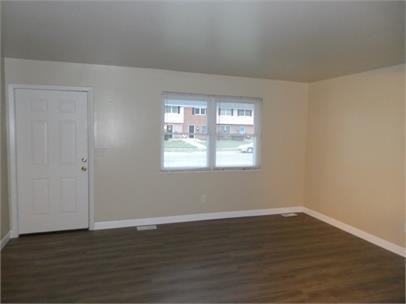 2131 Roosevelt Avenue - Photo 4 of 31