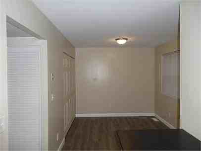 2131 Roosevelt Avenue - Photo 6 of 31