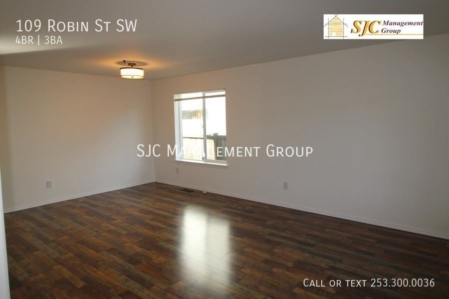 109 Robin Street Southwest - Photo 2 of 27