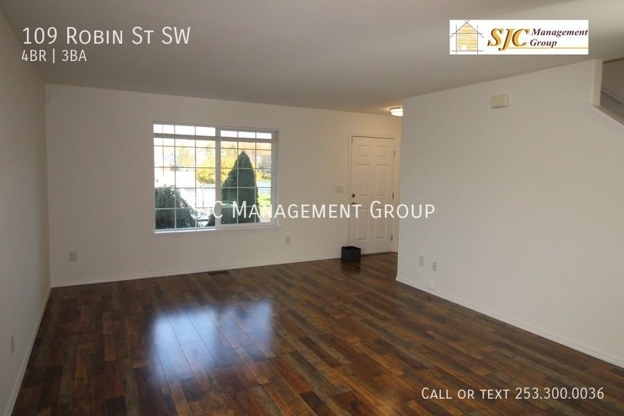 109 Robin Street Southwest - Photo 3 of 27