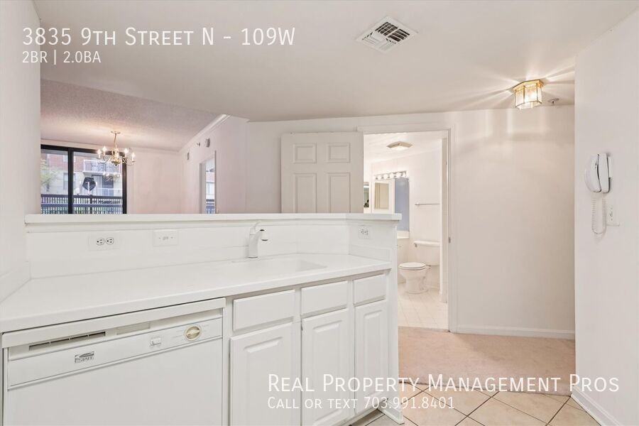 3835 9th St N #109W - Photo 6 of 33