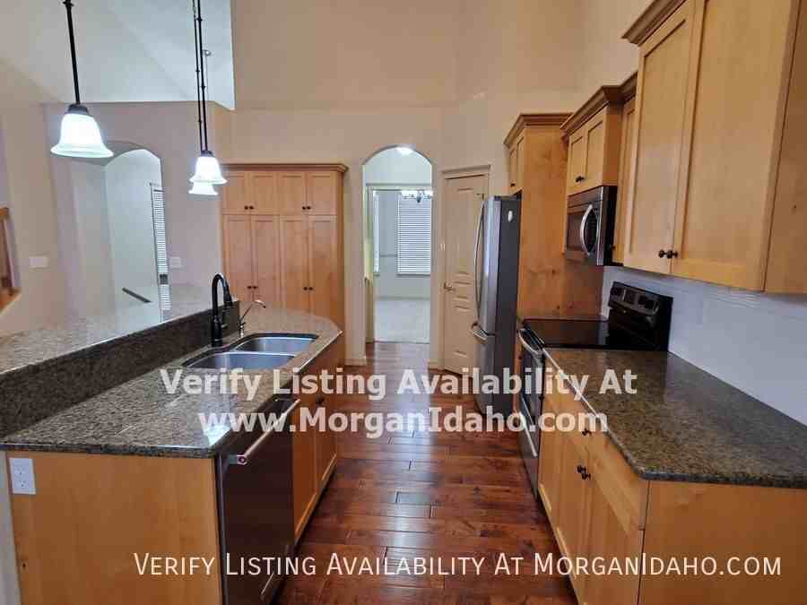 2330 West Trestle Drive - Photo 4 of 15