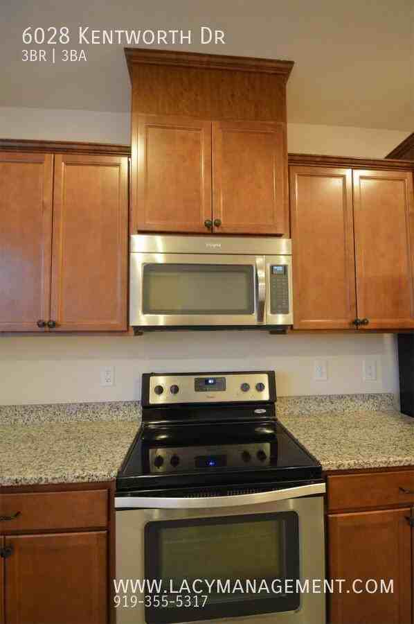 6028 Kentworth Dr - Photo 4 of 25