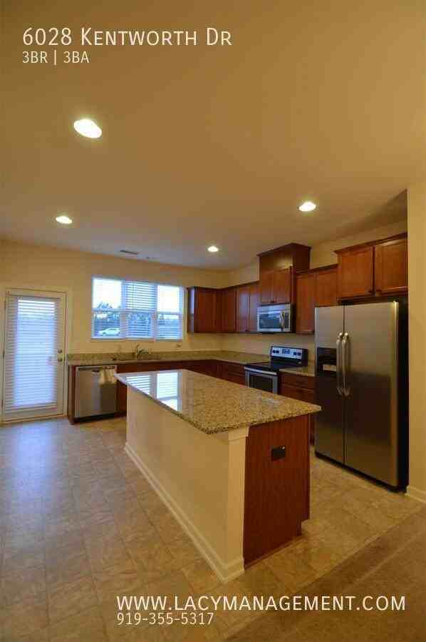 6028 Kentworth Dr - Photo 5 of 25