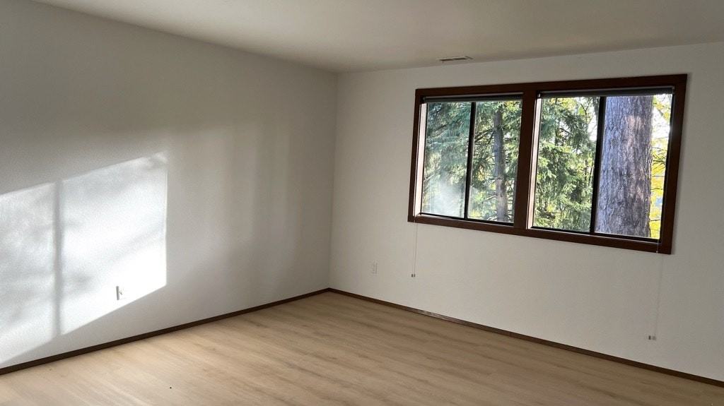 4630 142nd Place Southeast, Unit B - Photo 5 of 15