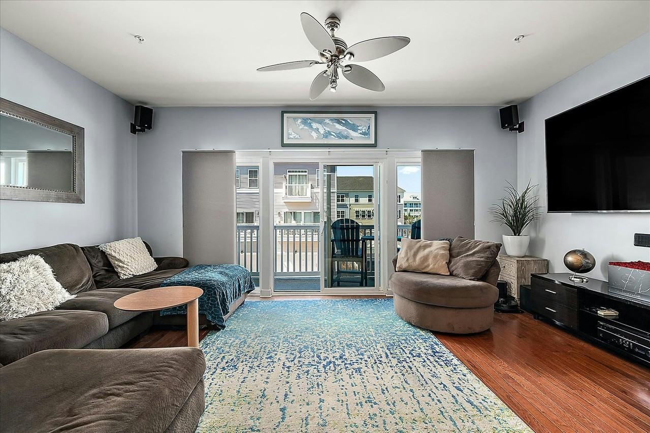 114 69th Street, Unit C - Photo 3 of 15