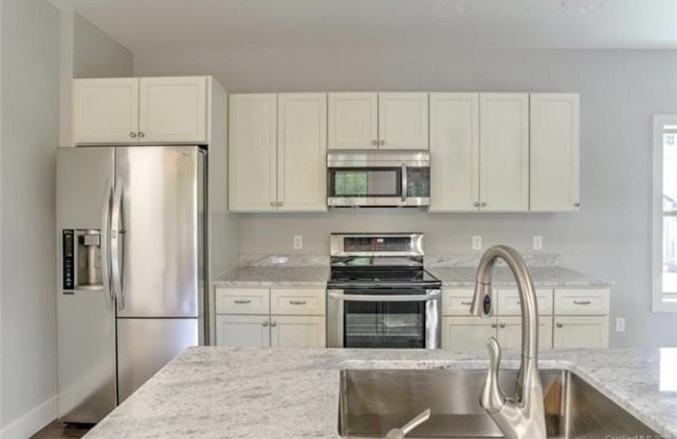 129 Aurora Drive, Unit 10 - Photo 4 of 15