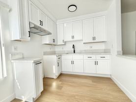 7310 S Hoover St #7 - Photo 1 of 1