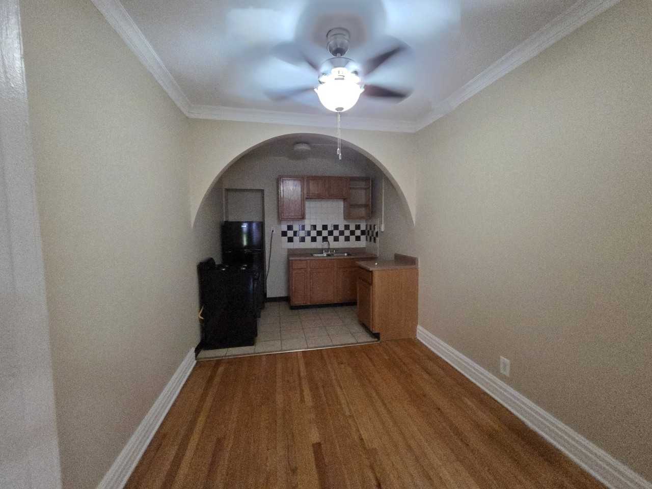 5417-23 S. Harper - Photo 4 of 12