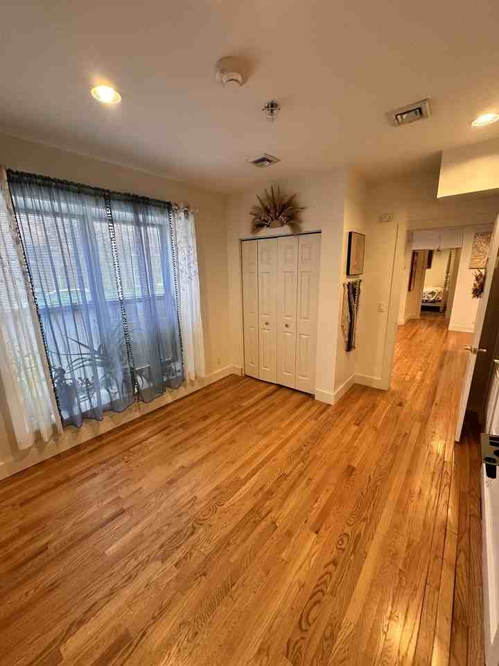 523 2nd Ave - Photo 2 of 10