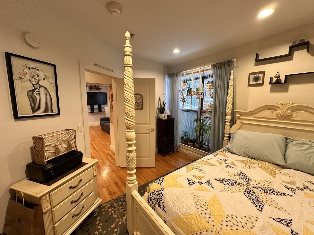 523 2nd Ave - Photo 4 of 10